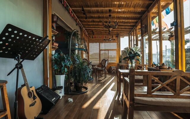Zerg Backpackers Youth Hostel