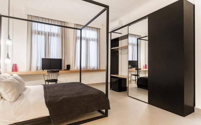Monk Monastiraki Suites