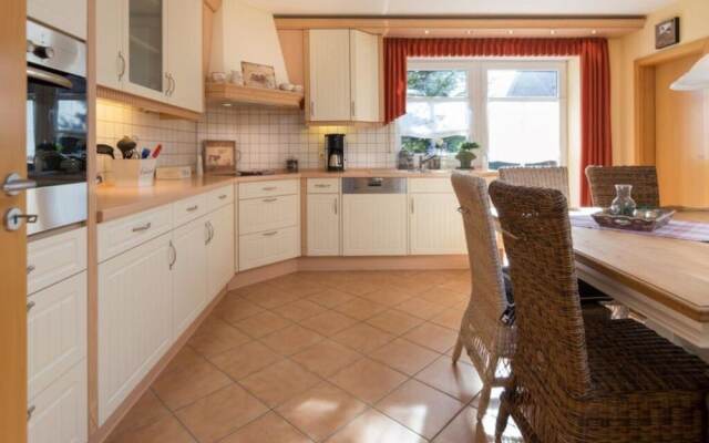 Country House at the Lighthouse