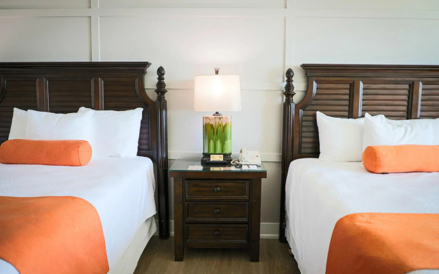 Riverside Hotel