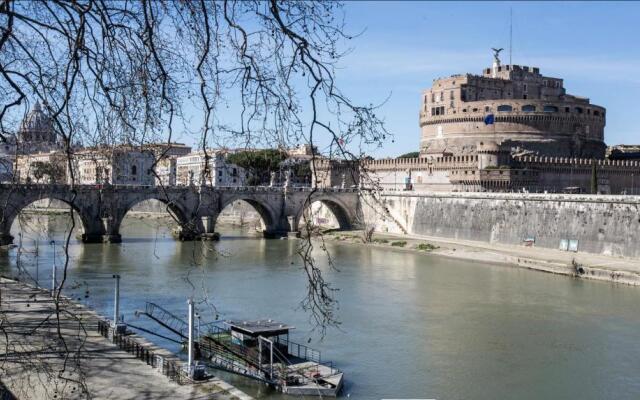 Navona Hi-Tech Apartment