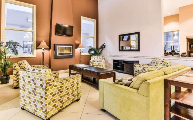 Comfort Inn & Suites Ambassador Bridge