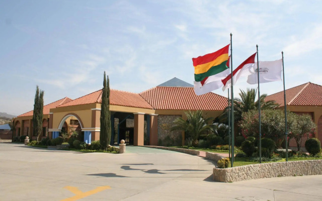 Los Parrales Resort Hotel