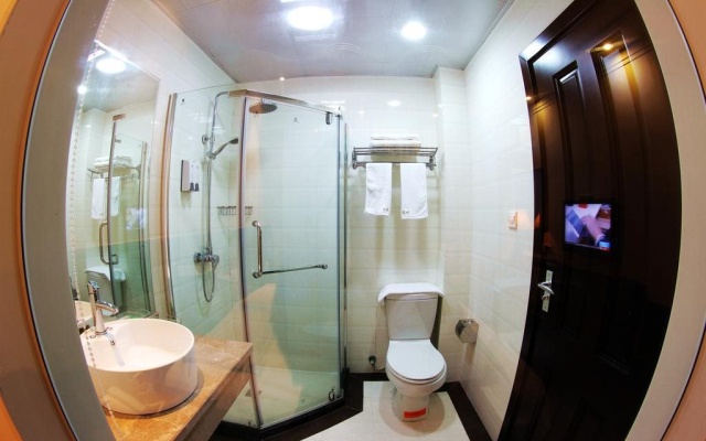 Yujing Hotel – Bathroom – Shangrao