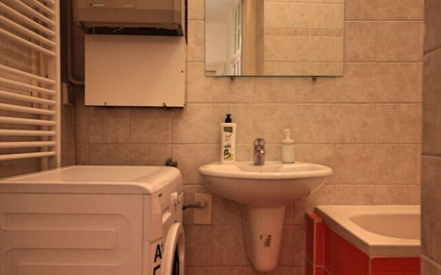 Tyrsova Flat