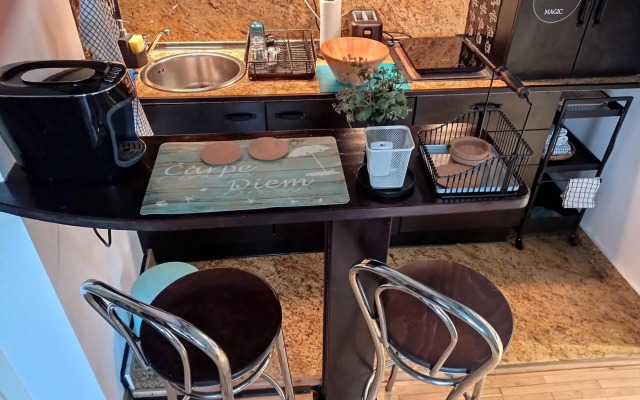 Urban Zen Den 2 Room Condo