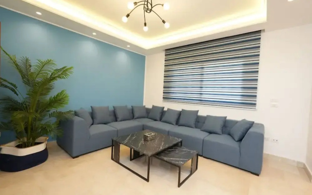 The Blue Apartment Badaro 3 Bdrm 24 7 Electric