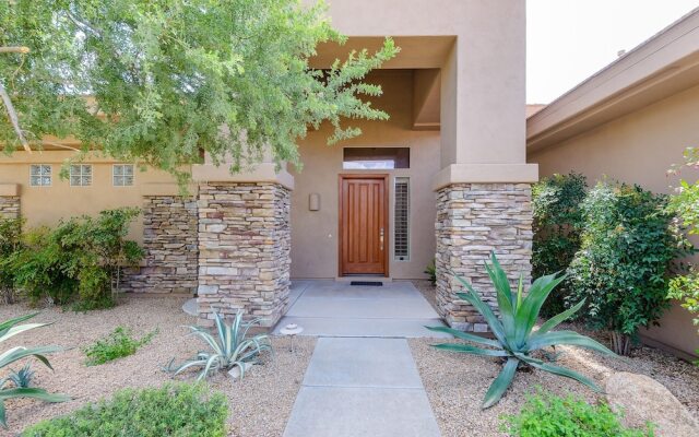 Casa Highland 3 Bedroom Home by RedAwning