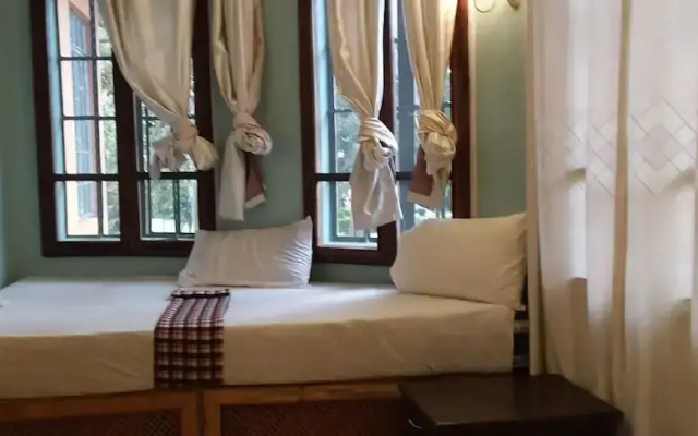 The Estate Ebwerenga