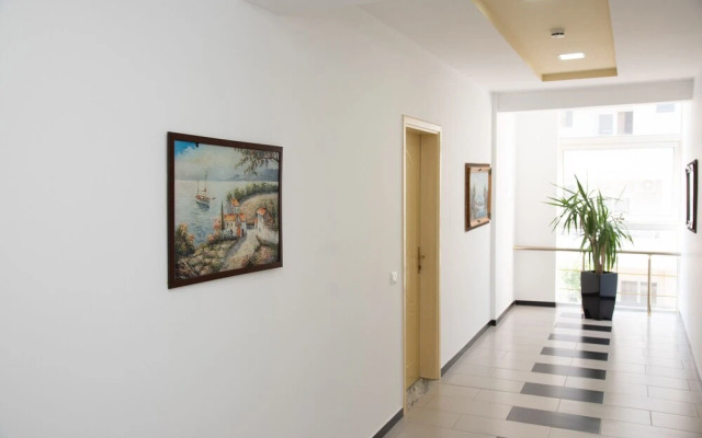 Elite Hotel