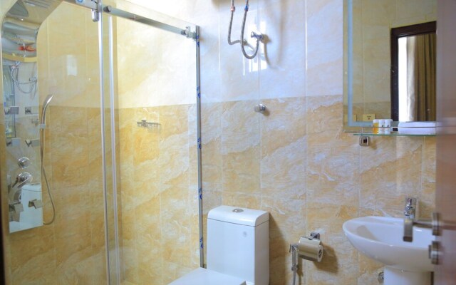 Black Horse Hotel Apartment