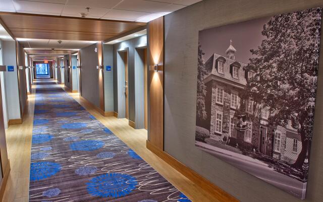 Holiday Inn Express & Suites Vaudreuil by IHG