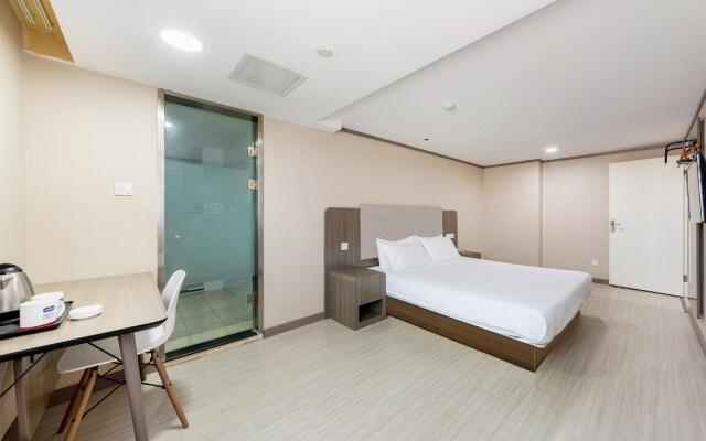 Hanting Hotel Nan'an Xinhua Street