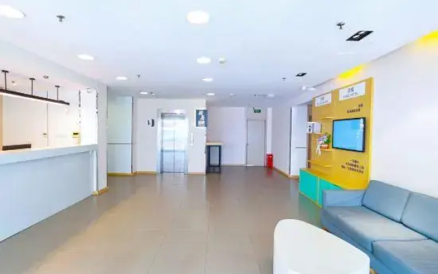 YiJu Hotel (Kaiyuan Jiefang Road)