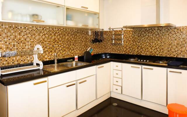 2 Bedroom Park Royale By Travelio