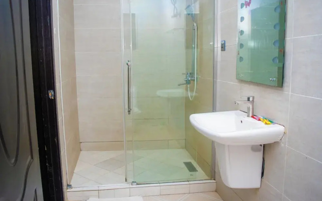 Ai-Royal Hotel & Suites
