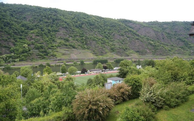 Haus Flora (Ferienwohnungen)