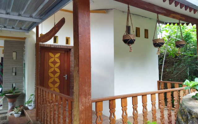 Borobudur Kampung Homestay - Ismudi