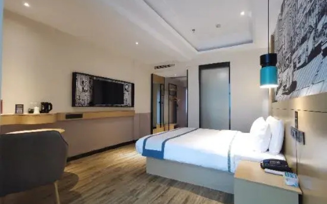 Wanning  Guonan Hotel (Wanning Wan'an Ave High-speed Railway Station)
