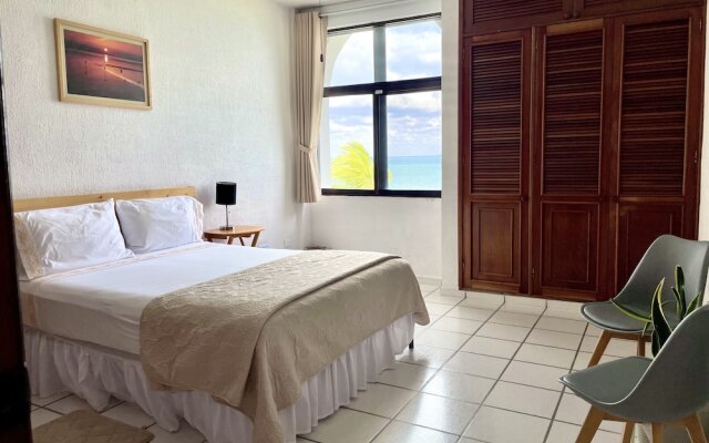 Flamingo Plus by Andiani Travel