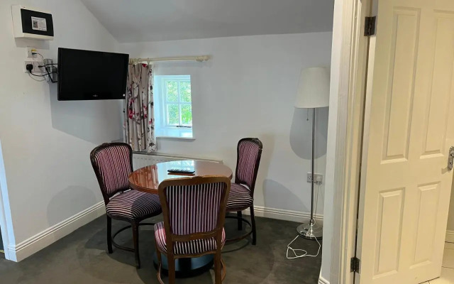 Liffey Valley House Hotel