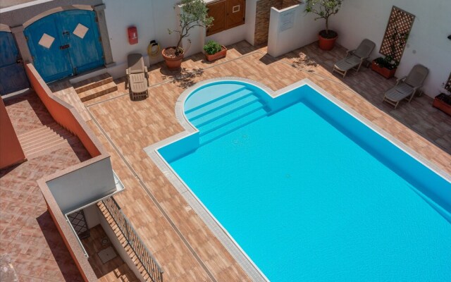 Relaxing Cristal Blu Studio Sleeps 3 Num1489