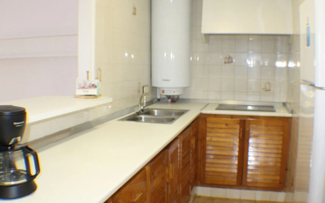 Sant Jordi 1 A in Roses