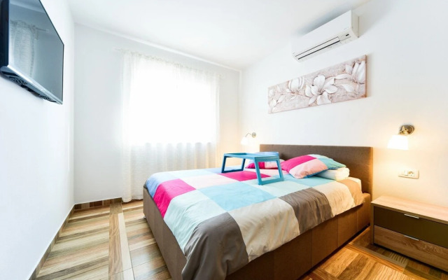 Villa Mary with pool and Sauna