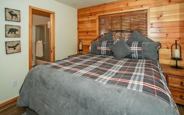 Catalina Creekside Cabin