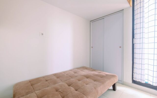 Minimalist and Comfortable Studio Dave Apartment