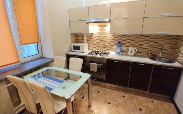 One-room. 5a Baseina str. Near Kreshchatik. Centre