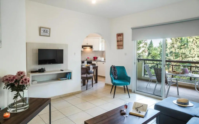 Artemis Cynthia Complex