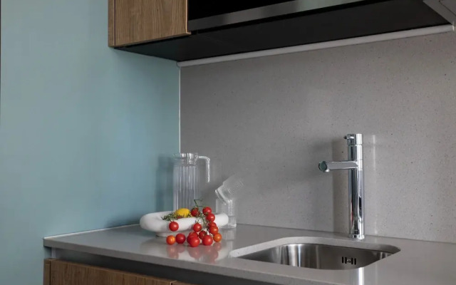 Bob W Tower Hill Studios