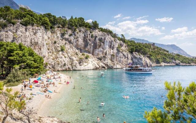 Holiday Home Nugal Makarska 2+2