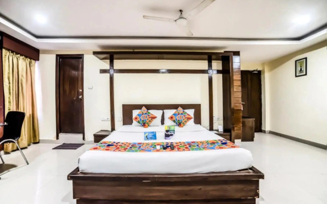 OYO 6648 Hotel Royal Residency