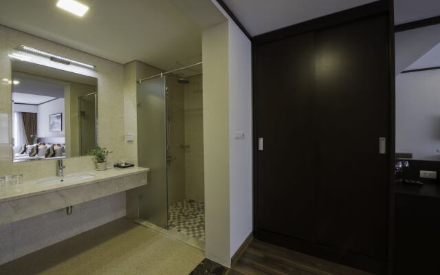 Thang Long Opera Hotel