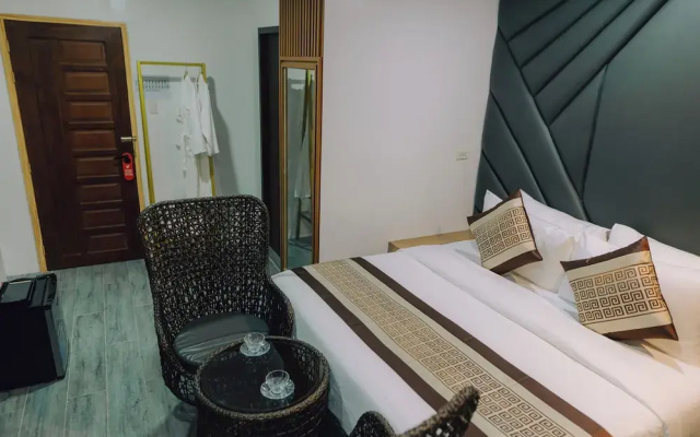 Shine Boutique Hotel