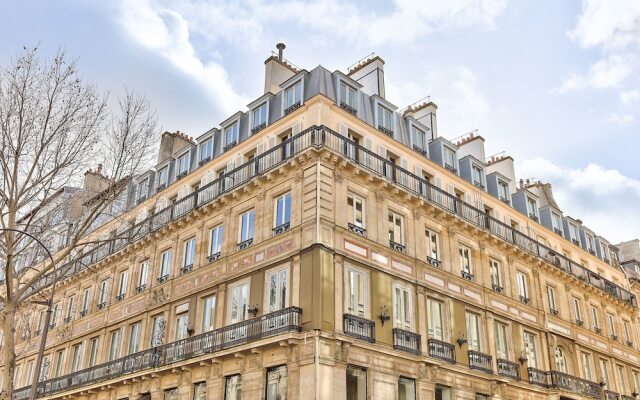 105 - Urban Haussmann Opera