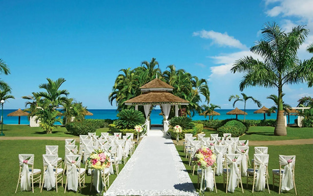 Sunset Beach Resort Spa and Waterpark All-Inclusive