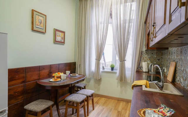 Lviv Suites at Shopena st. 4