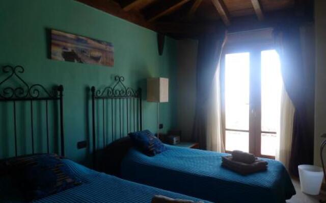 Finca Toredo Large Heated Pool,Hot Tub,Bar/Games Room,Gym,Cave, Free WiFi