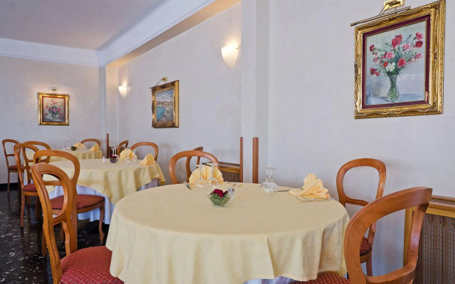 Hotel Ariston Montecarlo
