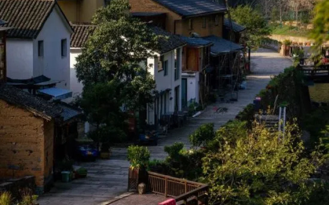 Zhixiju Pillow Water Homestay – Outside – Hangzhou