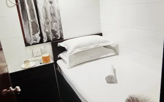 Four Seasons Hostel