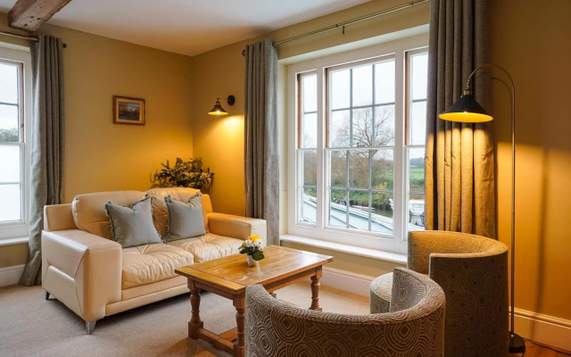 Waveney House Hotel