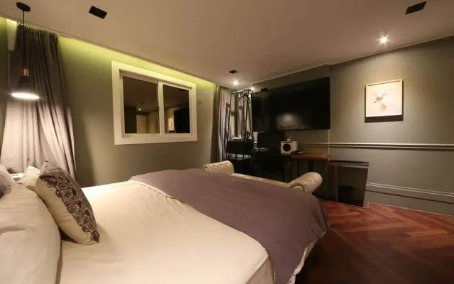 French Code Hotel