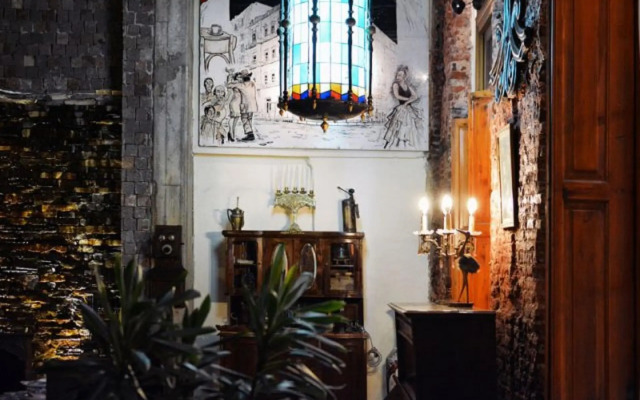 La Fresque Hotel