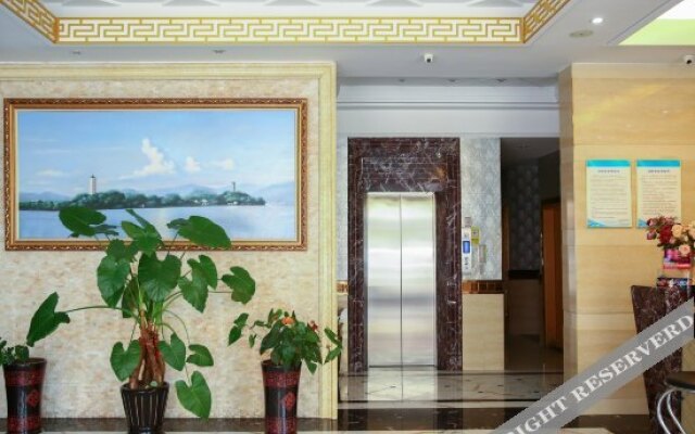 Victor Hotel