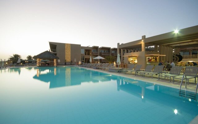 Hotel Oasis Salinas Sea