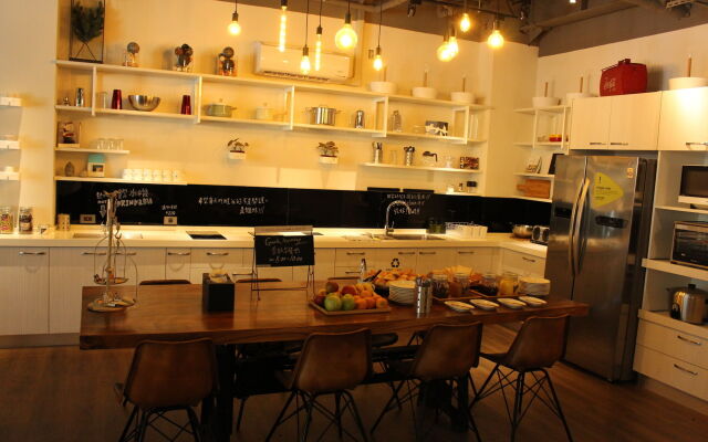 Light Hostel Hualien